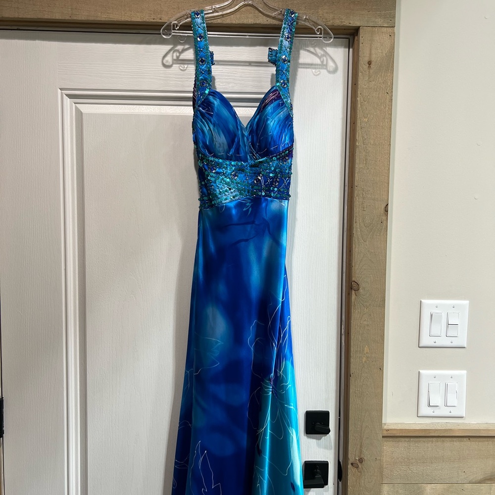 Elegant Blue Prom Dress